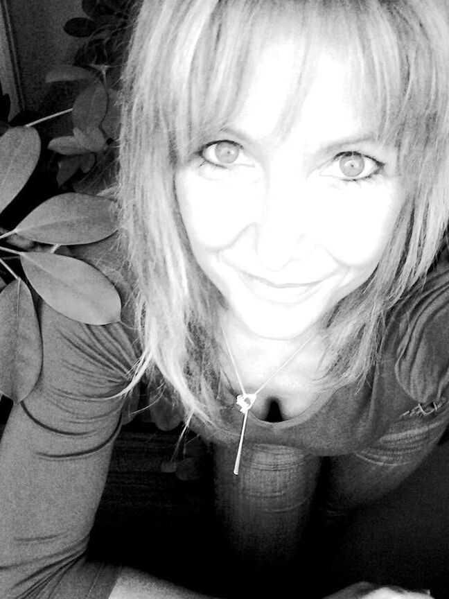 Nathalie, french MILF