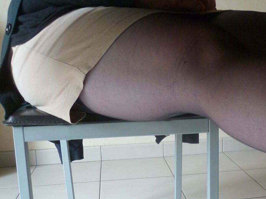 on appercoit les bas de ma milf salope