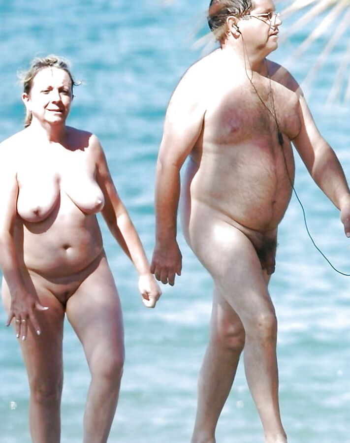 COUPLES NAKED