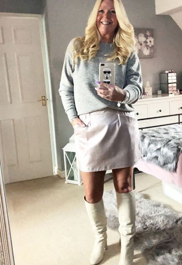 Insta Milfs &amp; Gilfs Wearing Boots no.