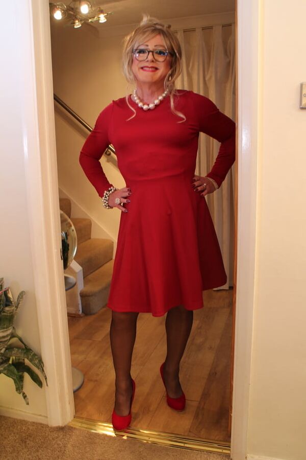 Gallery - Sindy in re d dress