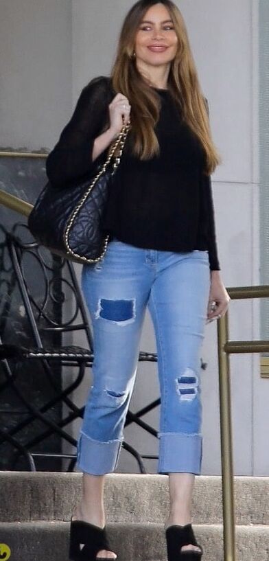 Sofia Vergara in high heels mules