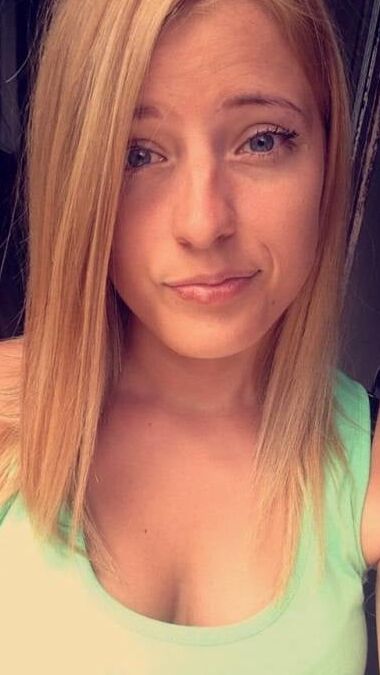 Mariijn , hot wife
