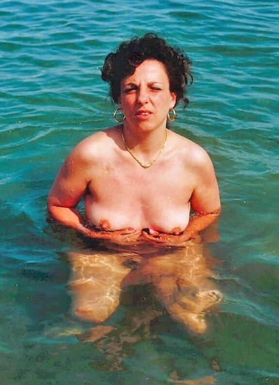 Amateur Slut Wife Exposed