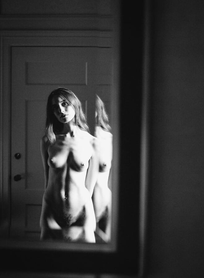 Nude women in Black &amp; White