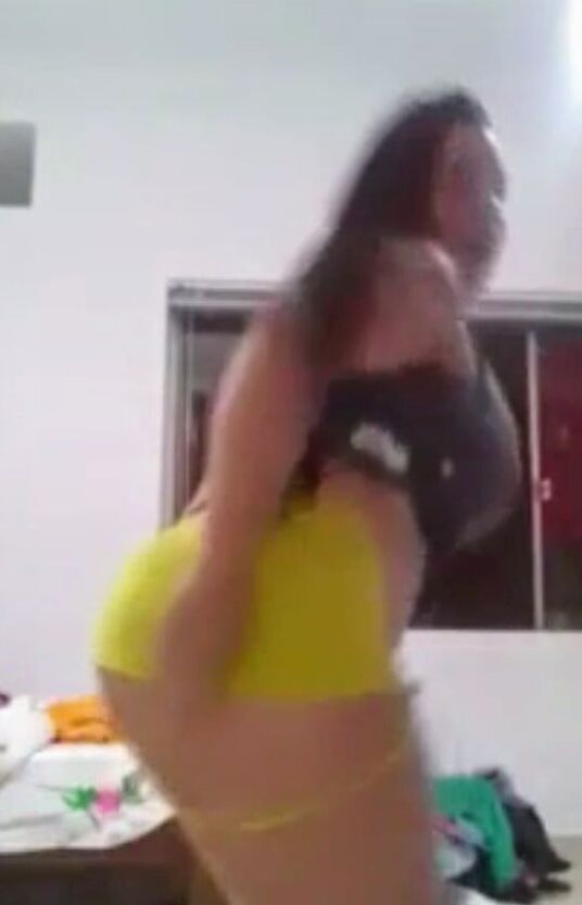 SDRUWS - BRAZILIAN CHUBBY AMATEUR SLUT ANA PAULA LIVE ON IN