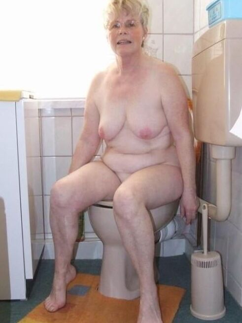 Grannies - Seated
