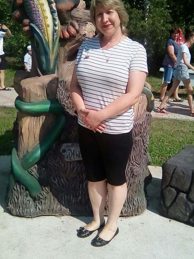 Milfs with calves from social networks