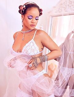 RIHANNA Savage X Fenty