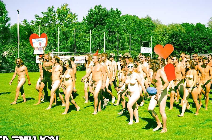 Asia naked Group