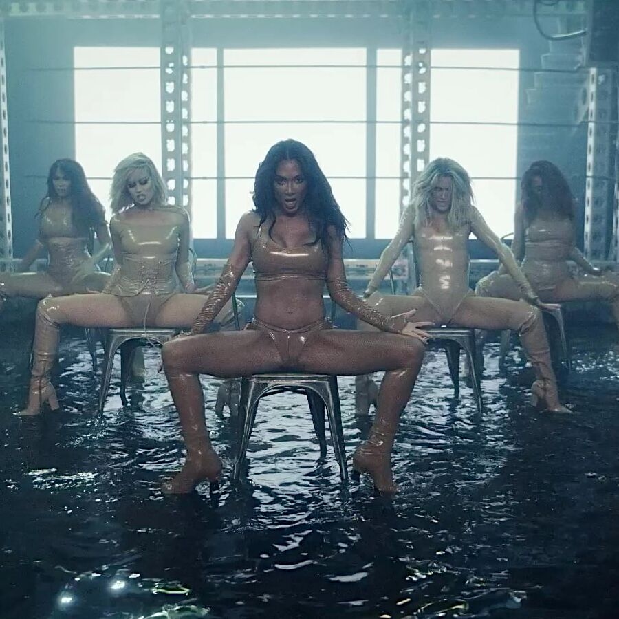 Nicole Scherzinger PCD &;React&; ()