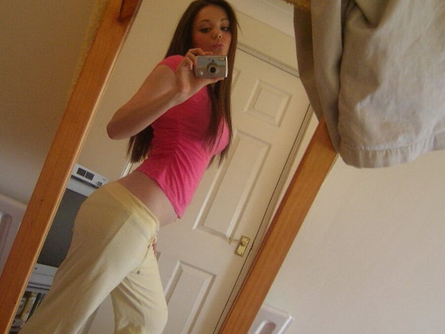 brune bien excitante