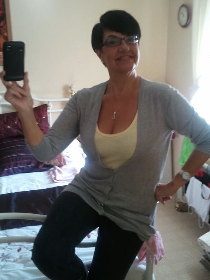 Sexy Mature selfie