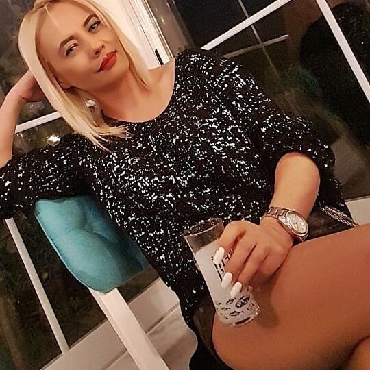 Turkish delight milf blonde no nude dress skirt curvy hot