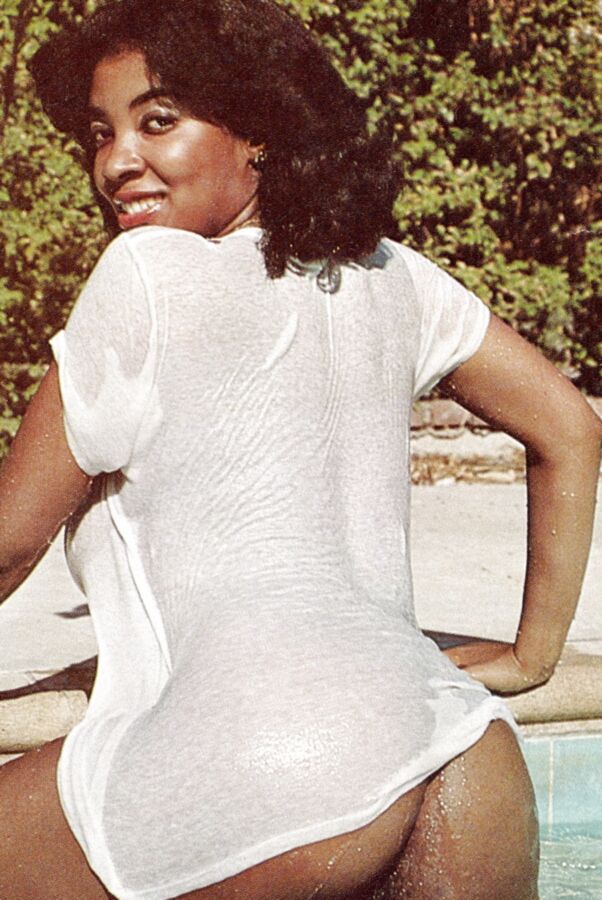 CLASSIC BLACK MILFS AND MATURES VOL.