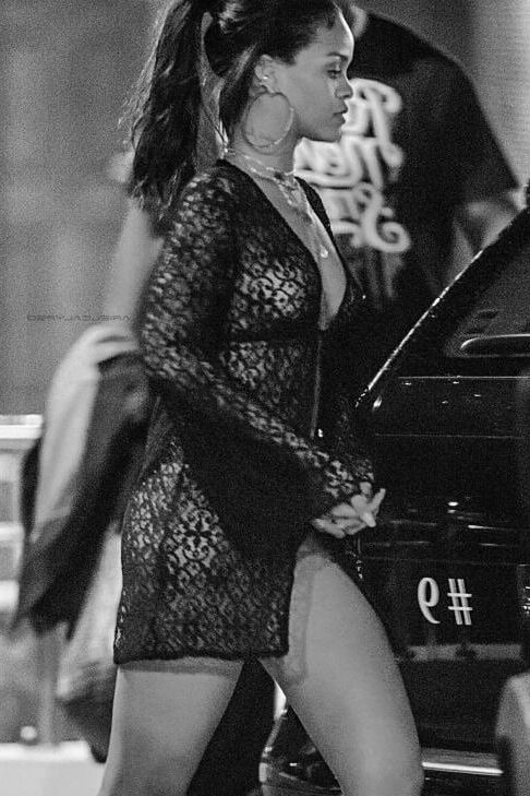 RIHANNA Savage X Fenty