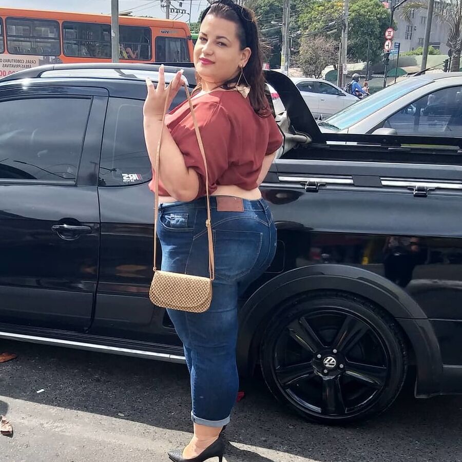 Mature for comments and cum