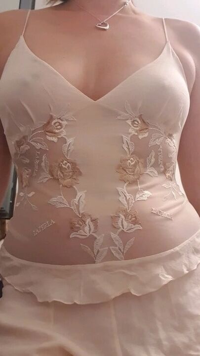 Des coquines de vinted en maillot, soutif et string