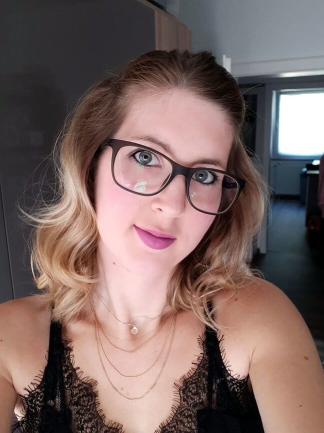 Your fucktoy - begs for tribute