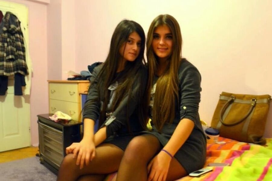 PANTYHOSE AMATEURS