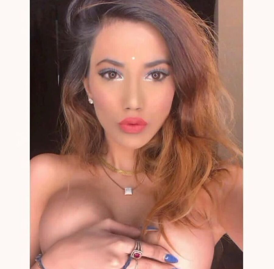 DESI HOT SEXY INDIAN MILF