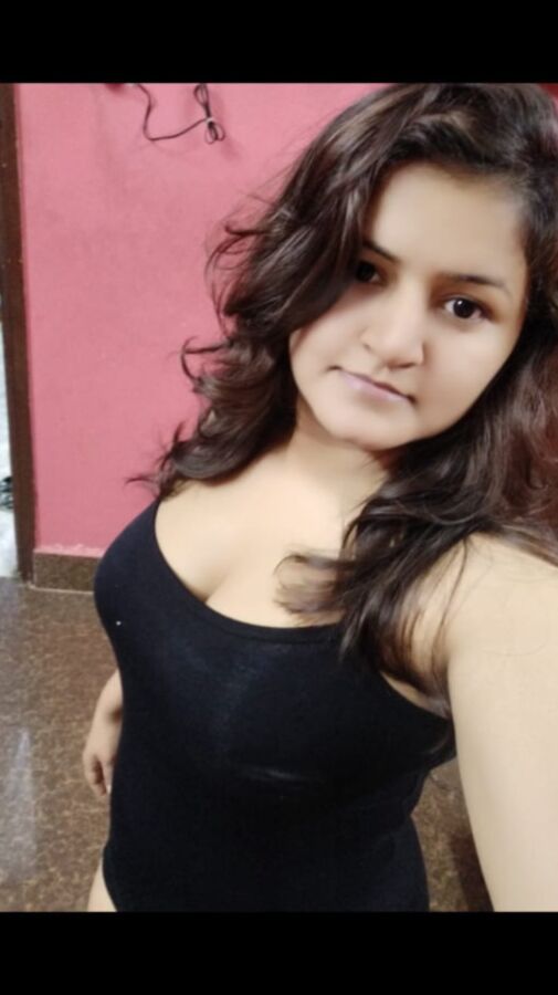 posting pak girl nudes soon , ex indian model