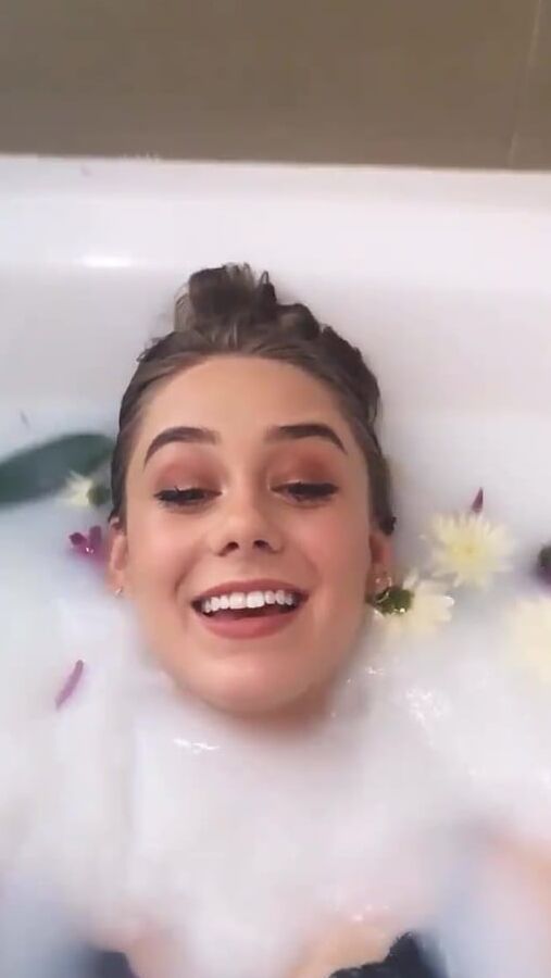 Cute Actress Whore DeVore Ledridge