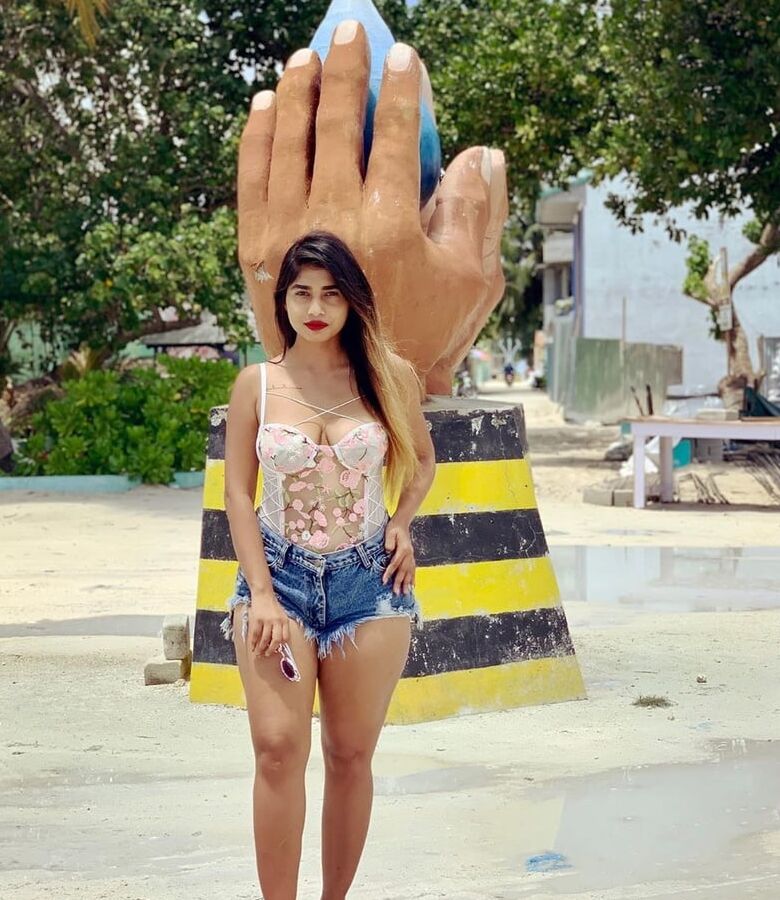 DESI HOT SEXY INDIAN MILF