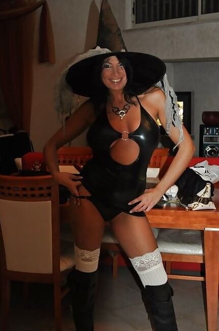 Italian exposed Milf Mom big Tits Webslut webwhore Mass Favs