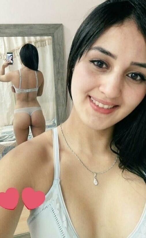 YENY LATINA