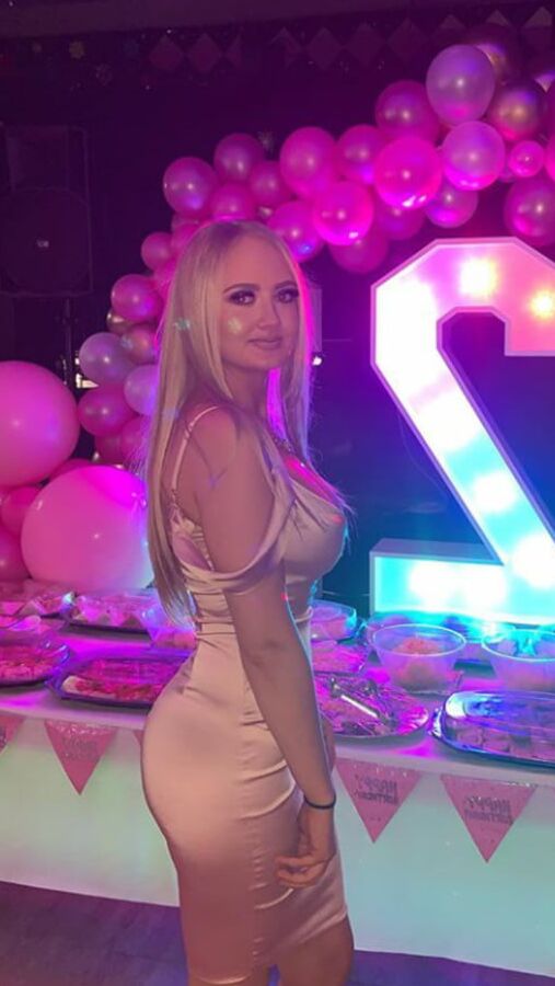GEORGINA FROM MANCHESTER HUGE FAKE TITS