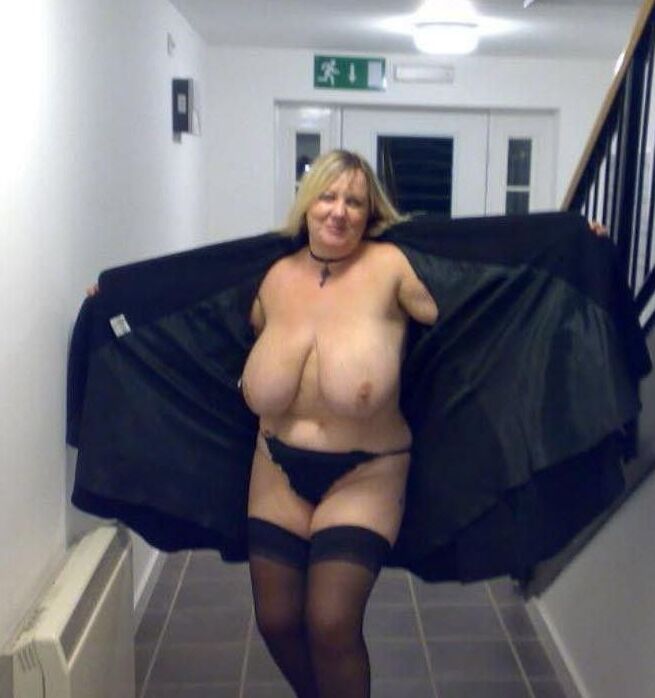 Mature BIG beautiful Women in stockings..