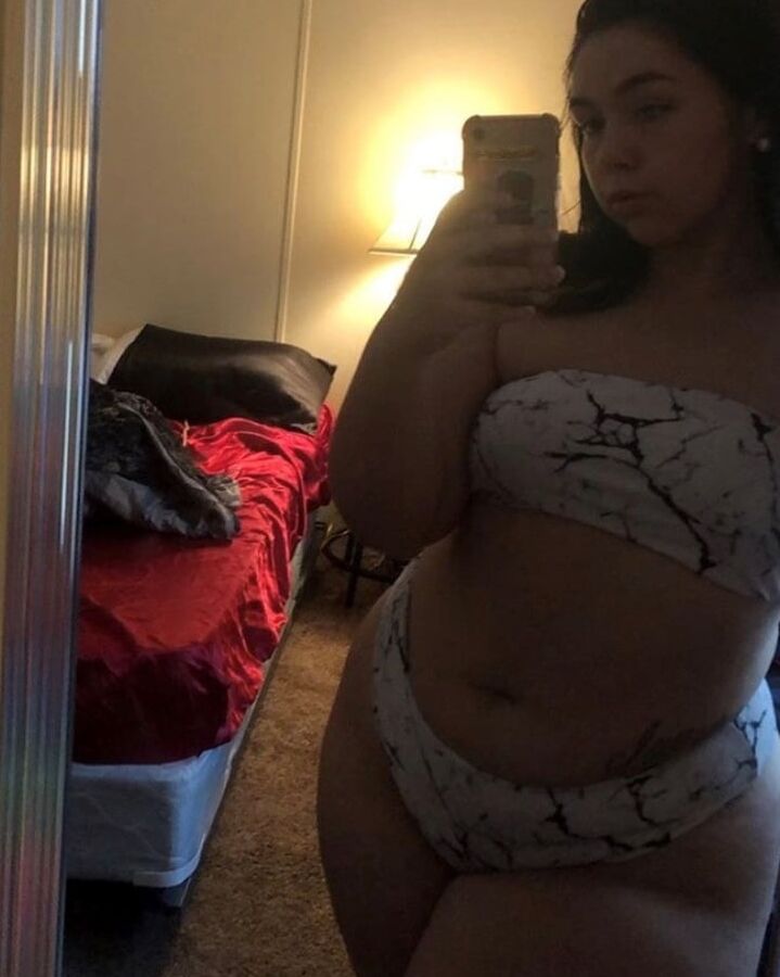 Fat Chicks With Deceptively Thin Faces
