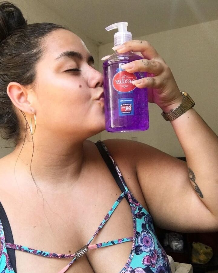 Gostosa cara de safada (cum &amp; comments)