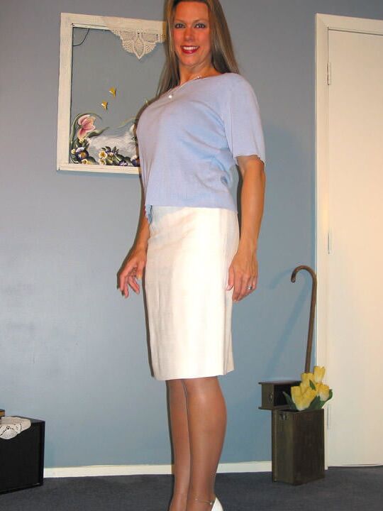 Retro Whore Loves Hose and Huge Dildos