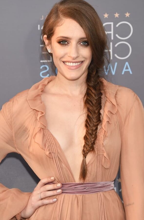 Carly Chaikin