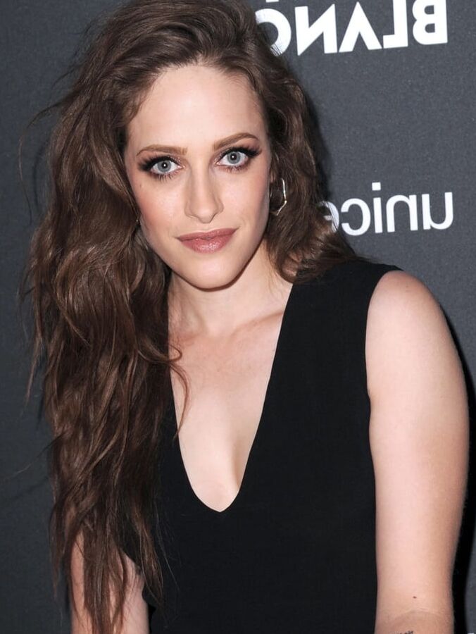 Carly Chaikin