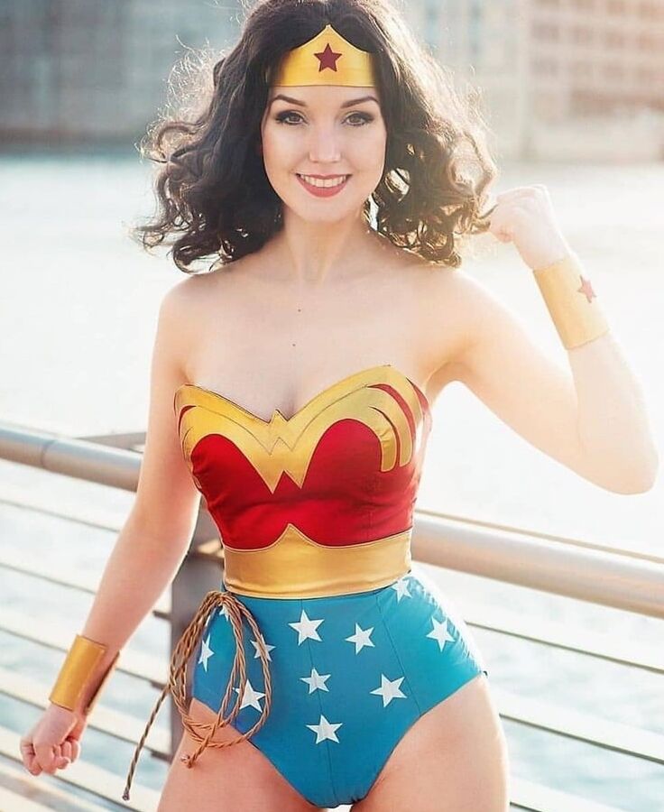 Cosplay Nudes