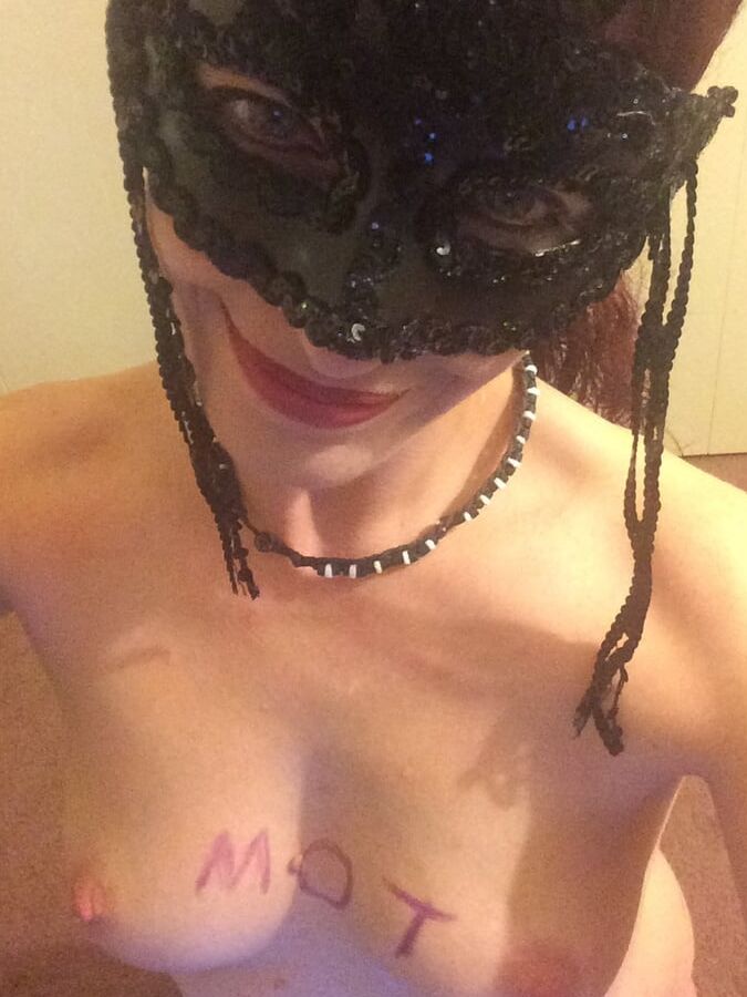 Italian-American MILF posing