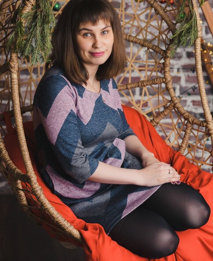 Tidy Russian Wives in Pantyhose