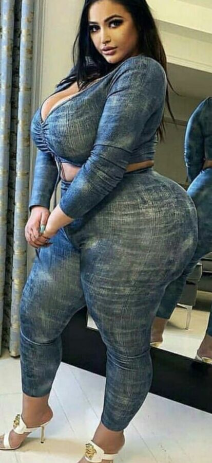 MAMACITAS CHICHONAS Y CULONAS II
