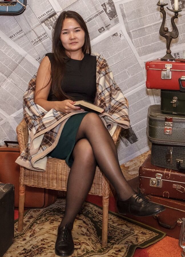Tidy Russian Wives in Pantyhose