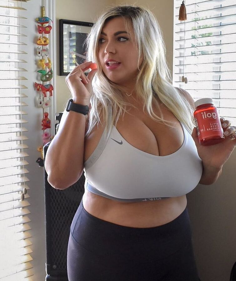 BBW - TITS TO XPLORE