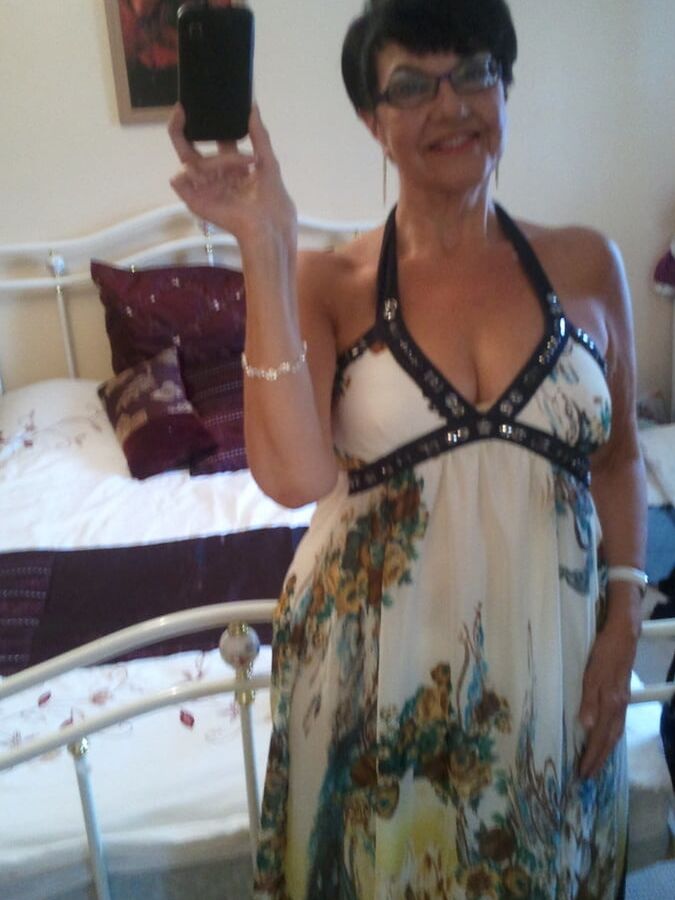 Sexy Mature selfie