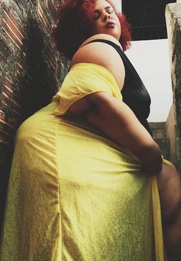 DON&;T KNOW WHO SHE IS BUT...