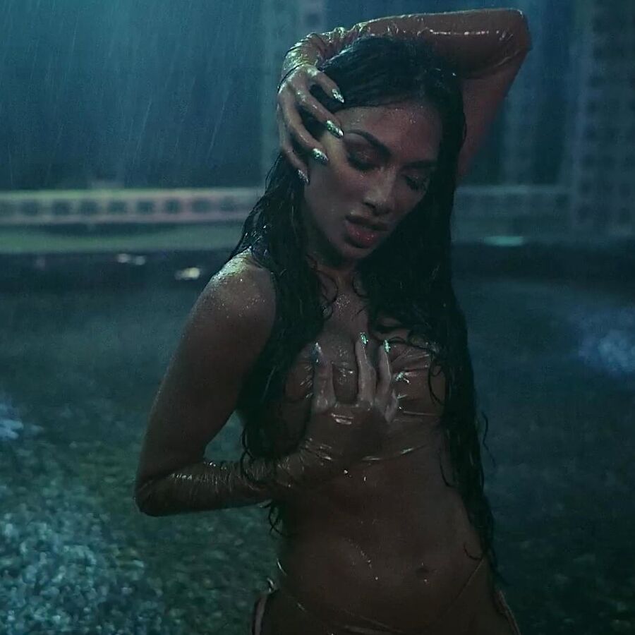 Nicole Scherzinger PCD &;React&; ()