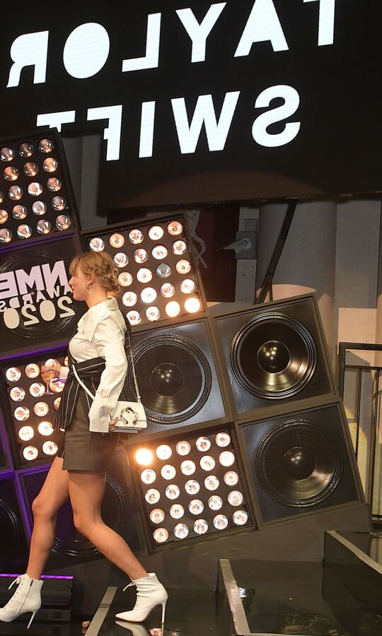 Taylor Swift - NME Awards &;