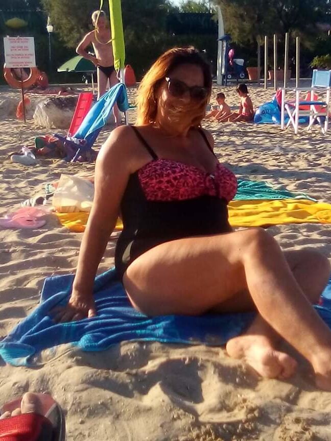 Real granny Housewife by the sea