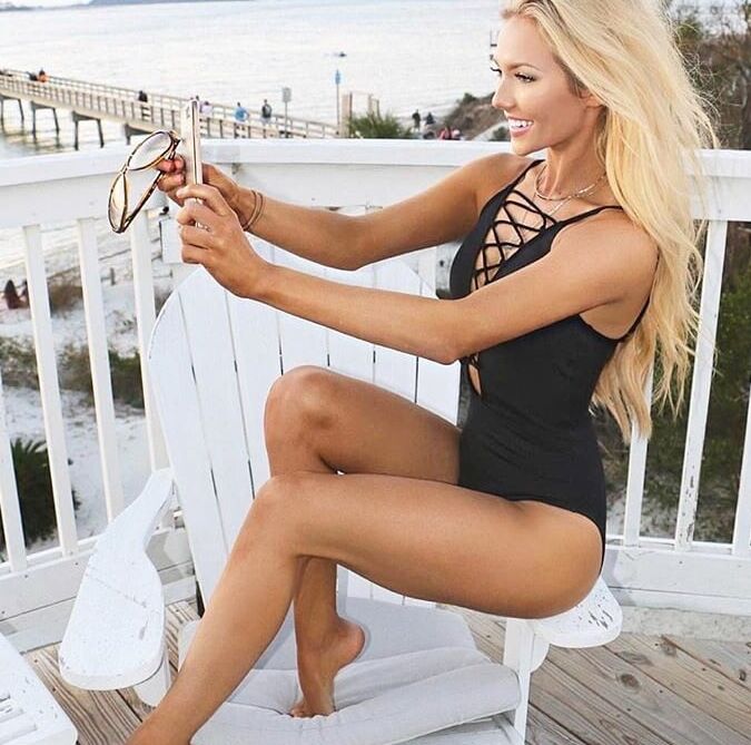 Erin Alvey REALLY SEXY Country Singer