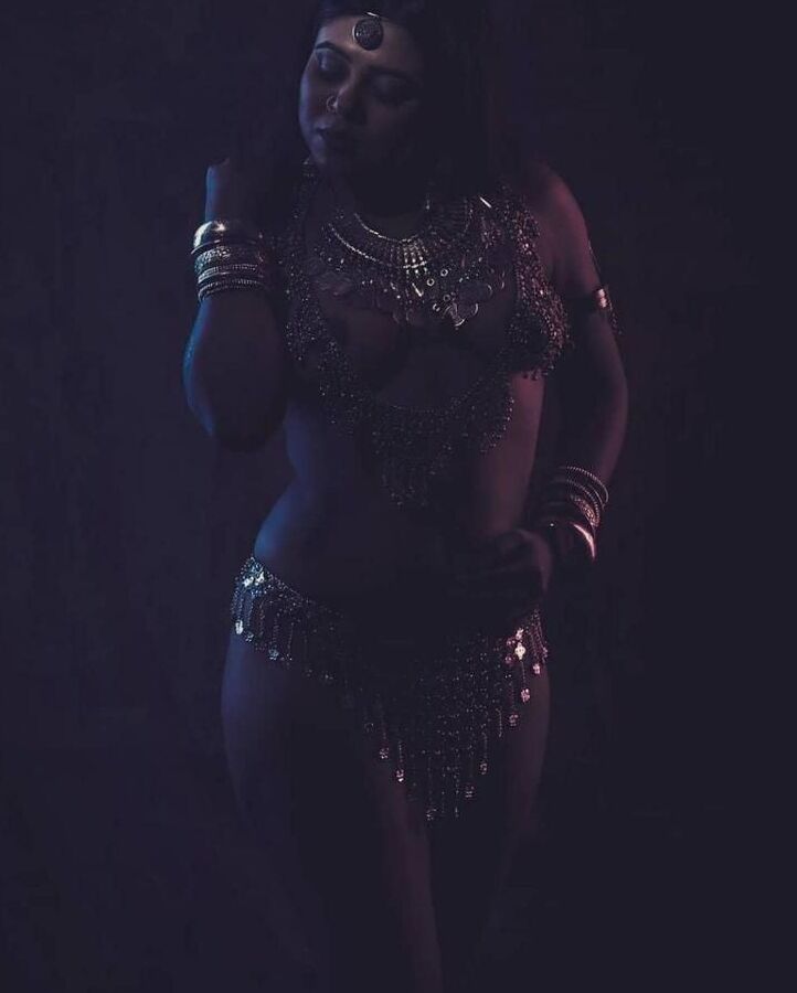 BENGALI MODEL JHILIK